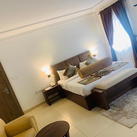 Swiss Pearl Continental Suite Wupa Екстер'єр фото