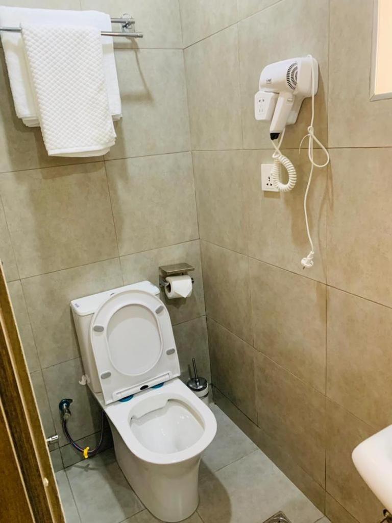 Swiss Pearl Continental Suite Wupa Екстер'єр фото